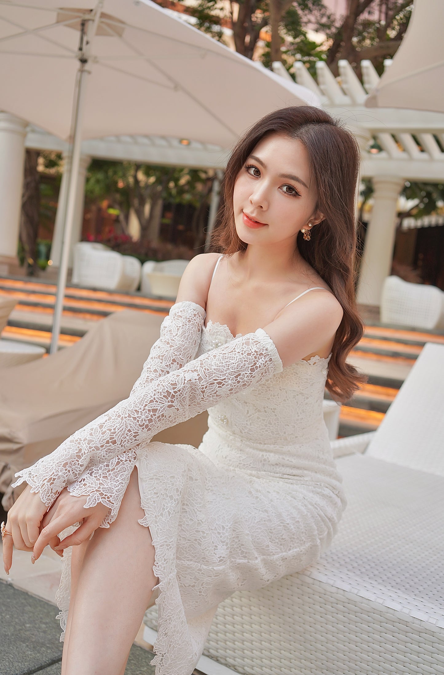 White Lace Glove Sleeve Dress